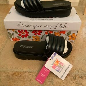Muk Luks Black Women's Sandals